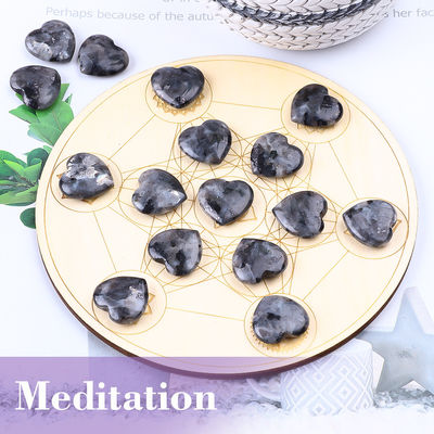 0.8 pollici di Labradorite nero in forma di cuore pietre curative per la produzione di gioielli