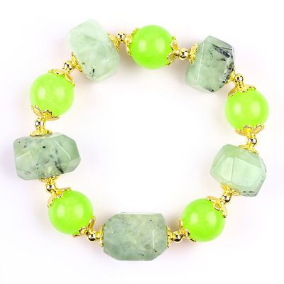 Braccialetto a perline in pietra gemma fatto a mano Braccialetto in pietra prehnite naturale Braccialetto a fascino regolabile Braccialetto da festa da indossare ogni giorno