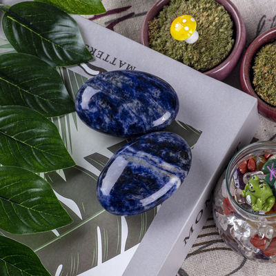 Sodalite naturale lucidata pietra di palma Sodalite tascabile gemma Sodalite pietra di preoccupazione per alleviare lo stress Decorazione domestica