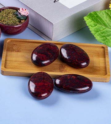 Pietra di palma di giaspo di fiore rosso naturale - cristallo curativo per l'equilibrio energetico e la messa a terra