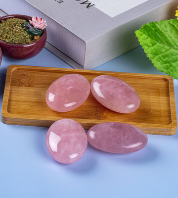 Pietra di palma rosa naturale quarzo guarigione lucidato tasca rosa quarzo pietre di roccia pietra di preoccupazione rilascio di ansia