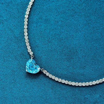 Elegante Collare di Cuore in Forma di Cuore Aqua Blu 925 Sterling Silver Heart Gemstone