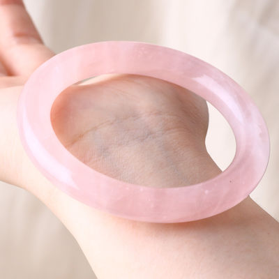 Pietra cristallina naturale lucidata rosa rosa quarzo braccialetto gioielli di cristallo per il regalo di compleanno