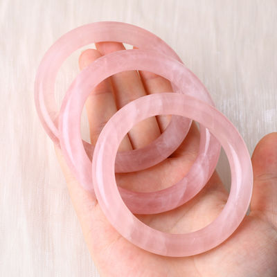 Pietra cristallina naturale lucidata rosa rosa quarzo braccialetto gioielli di cristallo per il regalo di compleanno