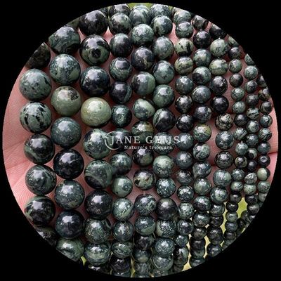 Pietra preziosa rotonda con tecnica lucidata Giaspo rosso Blu Sabbia cristallina Pietra di guarigione Rondone a perline sfuse Stringhe di perline squisite e durevoli Gioielli